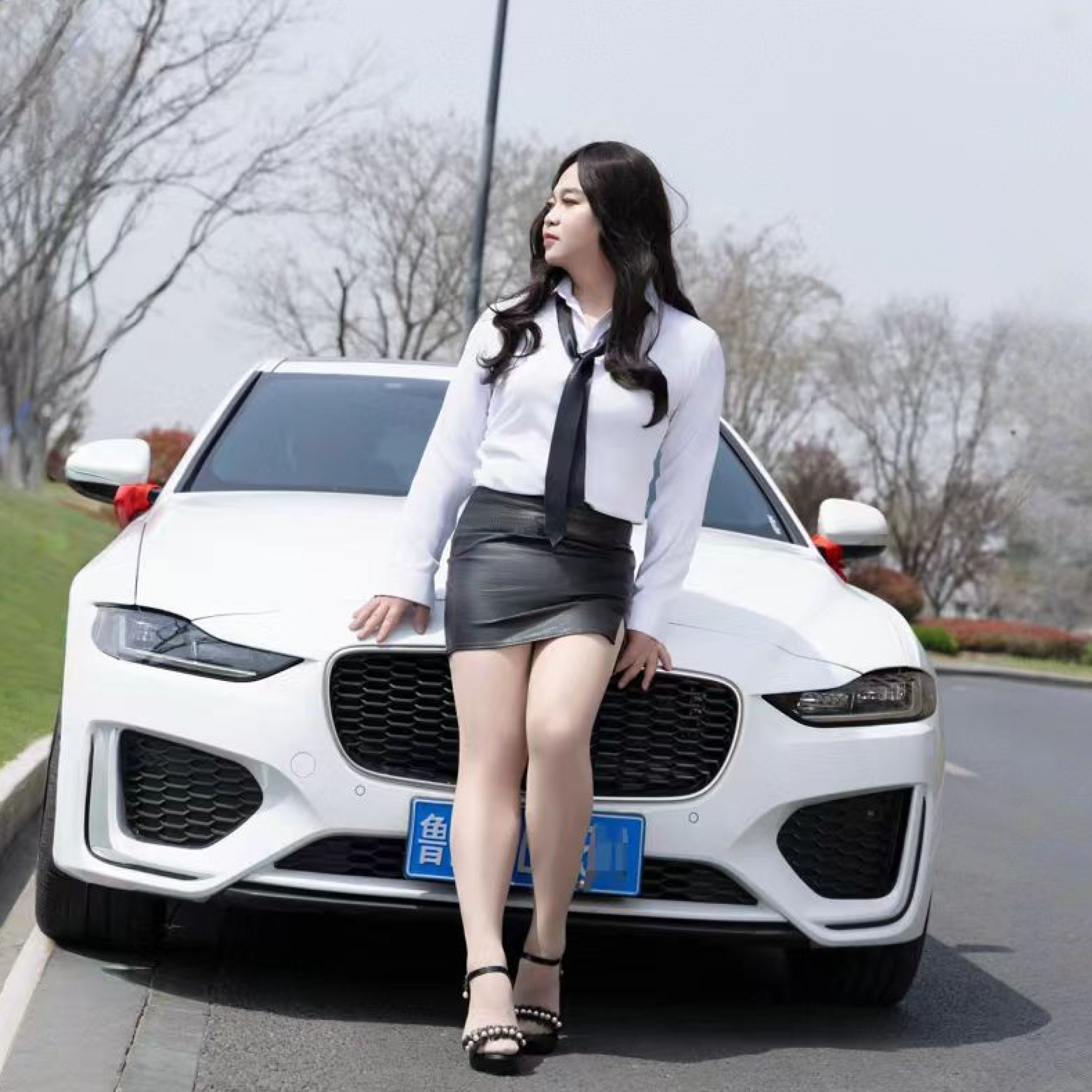 灰常记忆-<span class="yue-author-wrapper">obaby<span class="yue-location"><svg class="yue-icon" viewBox="0 0 368.666 368.666" width="14" height="14"><g><path d="M184.333,0C102.01,0,35.036,66.974,35.036,149.297c0,33.969,11.132,65.96,32.193,92.515c27.27,34.383,106.572,116.021,109.934,119.479l7.169,7.375l7.17-7.374c3.364-3.46,82.69-85.116,109.964-119.51c21.042-26.534,32.164-58.514,32.164-92.485C333.63,66.974,266.656,0,184.333,0z M285.795,229.355c-21.956,27.687-80.92,89.278-101.462,110.581c-20.54-21.302-79.483-82.875-101.434-110.552c-18.228-22.984-27.863-50.677-27.863-80.087C55.036,78.002,113.038,20,184.333,20c71.294,0,129.297,58.002,129.296,129.297C313.629,178.709,304.004,206.393,285.795,229.355z"/><path d="M184.333,59.265c-48.73,0-88.374,39.644-88.374,88.374c0,48.73,39.645,88.374,88.374,88.374s88.374-39.645,88.374-88.374S233.063,59.265,184.333,59.265z M184.333,216.013c-37.702,0-68.374-30.673-68.374-68.374c0-37.702,30.673-68.374,68.374-68.374s68.373,30.673,68.374,68.374C252.707,185.341,222.035,216.013,184.333,216.013z"/></g></svg>来自中国·山东省</span></span>